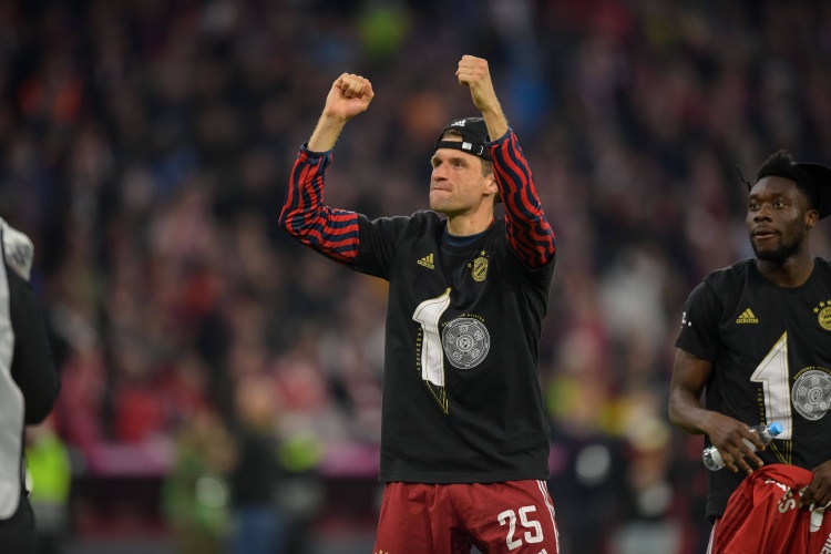  海納：想和穆勒談?wù)勍艘酆蟮挠媱?，管理層或大使我們都希望綁定? class=