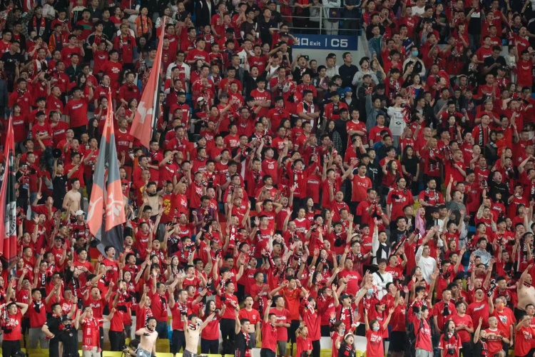  記者：上賽季申花泰山蓉城遠征球迷總人次超2萬，國內僅中超如此