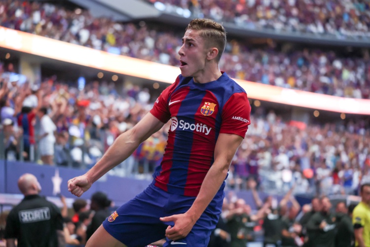  高空轟炸，費(fèi)爾明打進(jìn)巴薩本賽季西甲第2個頭球進(jìn)球