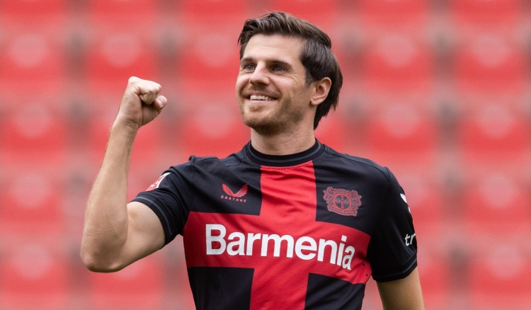  踢球者：霍夫曼傷愈后在藥廠機會寥寥，阿德利復出或加劇他的困境