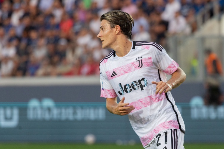  全市場：只要本賽季進(jìn)歐戰(zhàn)，佛羅倫薩會強(qiáng)制買斷尤文中場法喬利