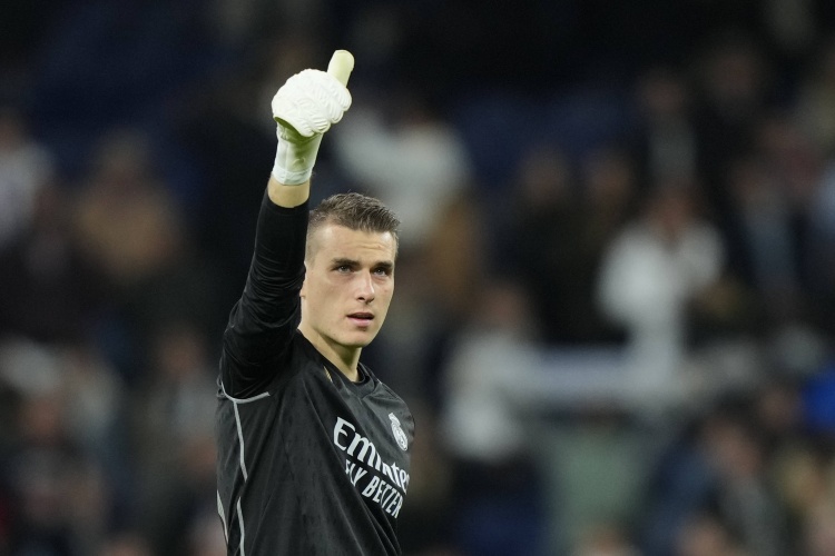  盧寧：有些比賽我們會被壓制需要做好防守，后防線要承擔(dān)起責(zé)任