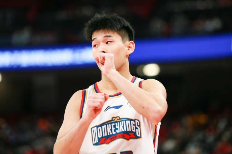  付政浩談林葳受傷：是不是因?yàn)榇翱谄谔L(zhǎng) 訓(xùn)練不系統(tǒng)導(dǎo)致的？