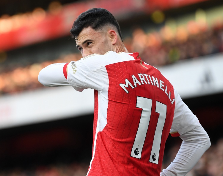  TA：馬丁內(nèi)利預(yù)計傷缺一個多月，能否出戰(zhàn)曼聯(lián)切爾西成疑