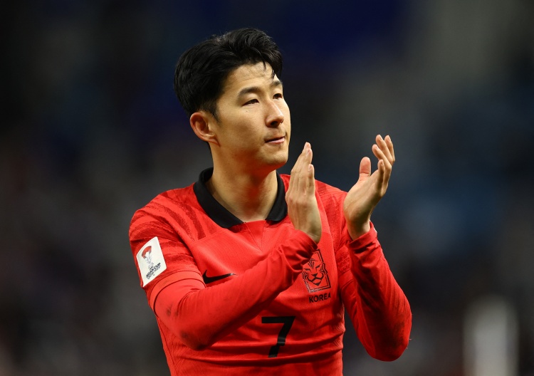  韓媒：韓國隊(duì)今日集合備戰(zhàn)18強(qiáng)賽，孫興慜將于今天下午與球隊(duì)會(huì)合