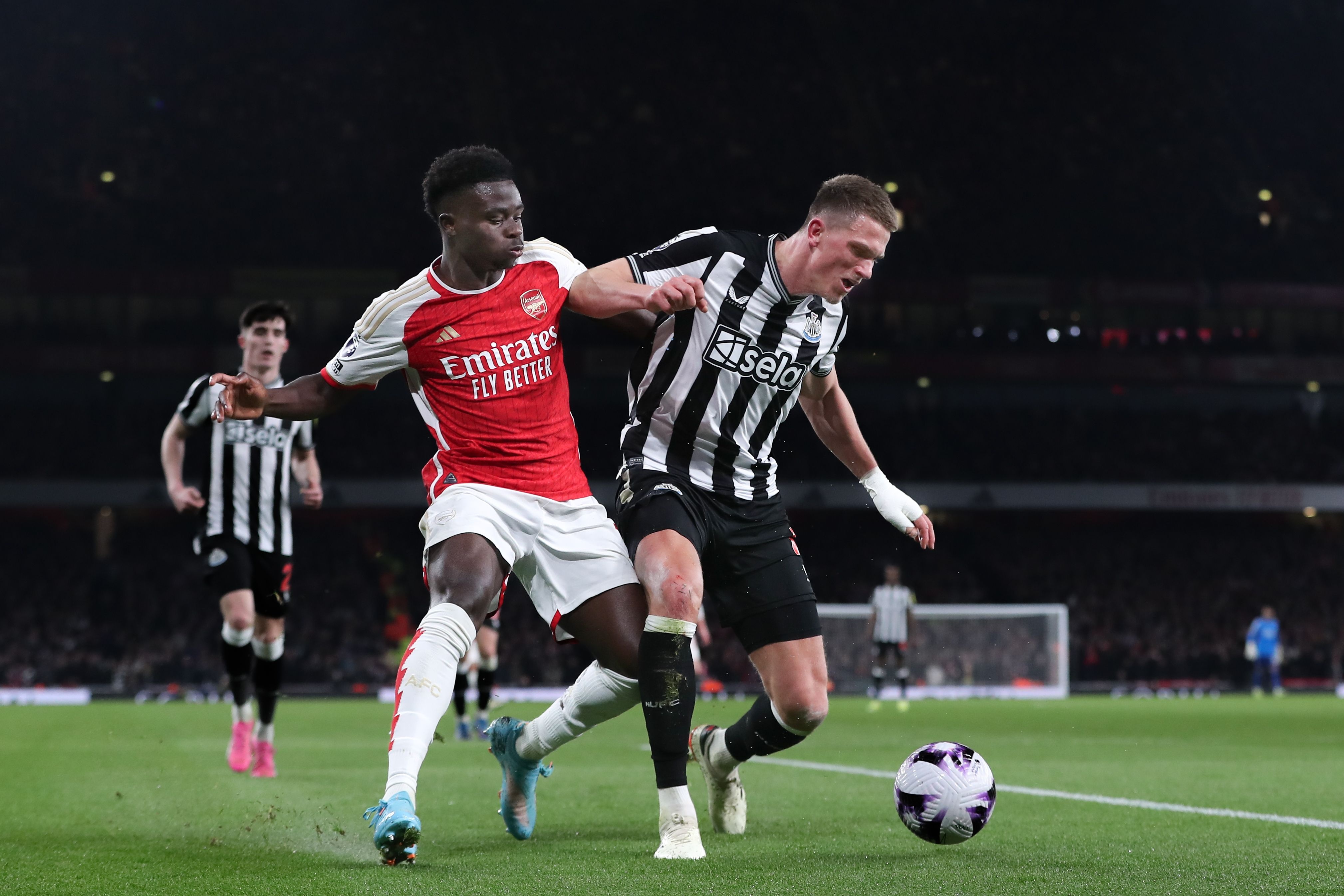  郵報(bào)：紐卡中衛(wèi)博特曼將接受膝蓋手術(shù)，缺席英聯(lián)杯與利物浦的決賽