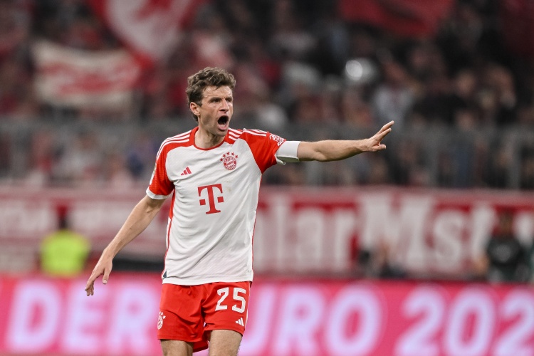  圖片報(bào)：穆勒愿意接受降薪續(xù)約，但高層傾向于不再提供續(xù)約合同