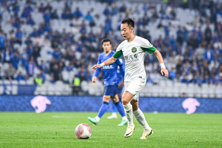  足球報：浙江隊國字號球員都能穩(wěn)定出場 有不錯的表現(xiàn)才入選國足