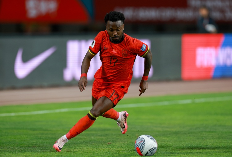  就此別過？費南多2024重返國足＆2025無下家，出場7次進1球失1點