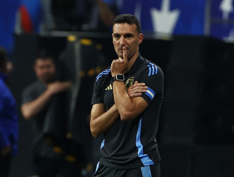  阿根廷總統(tǒng)稱贊球隊(duì)：感謝國(guó)家隊(duì)帶來這個(gè)充滿歡樂的夜晚！