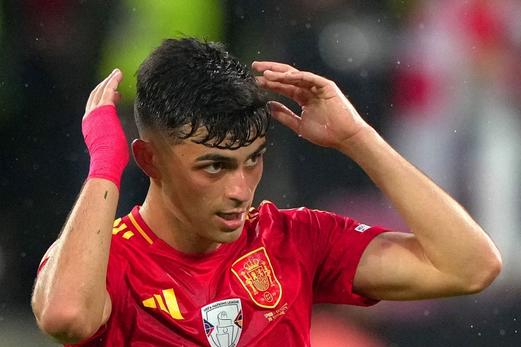  佩德里：西班牙無(wú)需畏懼任何對(duì)手 西蒙總能撲出一到兩球