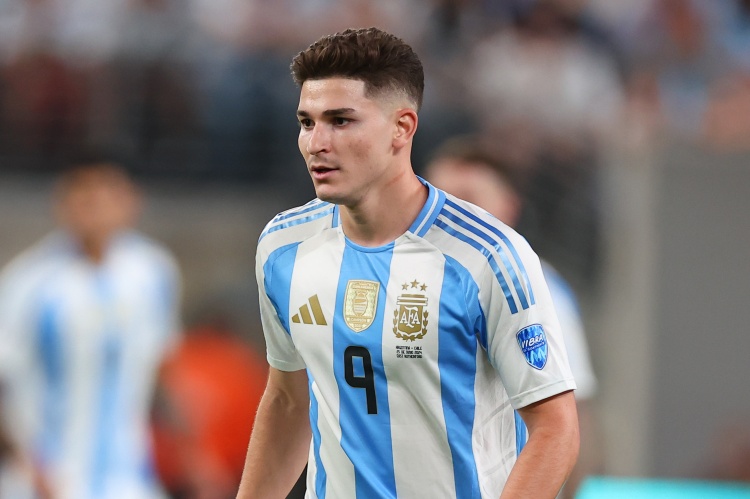  小蜘蛛：阿根廷隊拿到了重要的三分，我們要一步一個腳印地前進