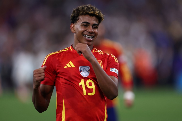  17歲258天！亞馬爾成為歐國聯(lián)歷史最年輕進(jìn)球者