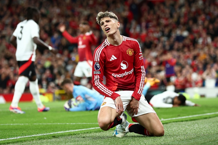  曼聯(lián)舊將批加納喬：別再當C羅迷弟，你永遠成不了他&過好自己吧