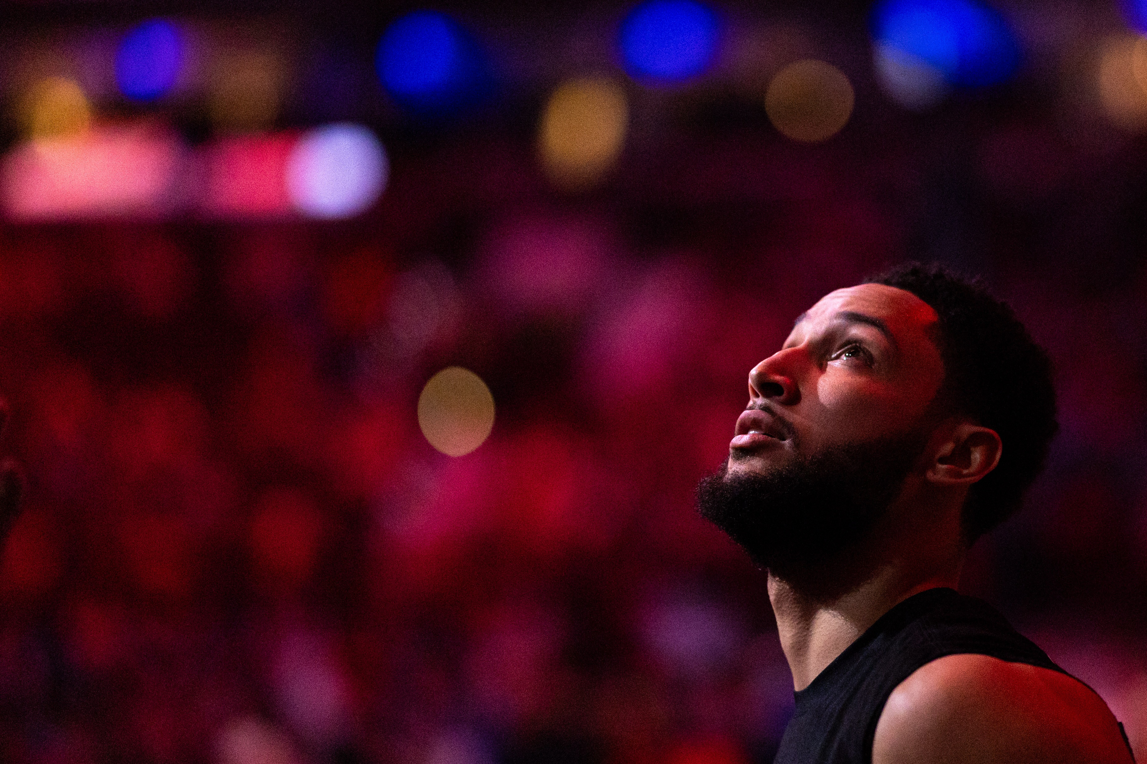  何時(shí)首秀？盧：明天本-西蒙斯是否出戰(zhàn)爵士還未知 希望他能打