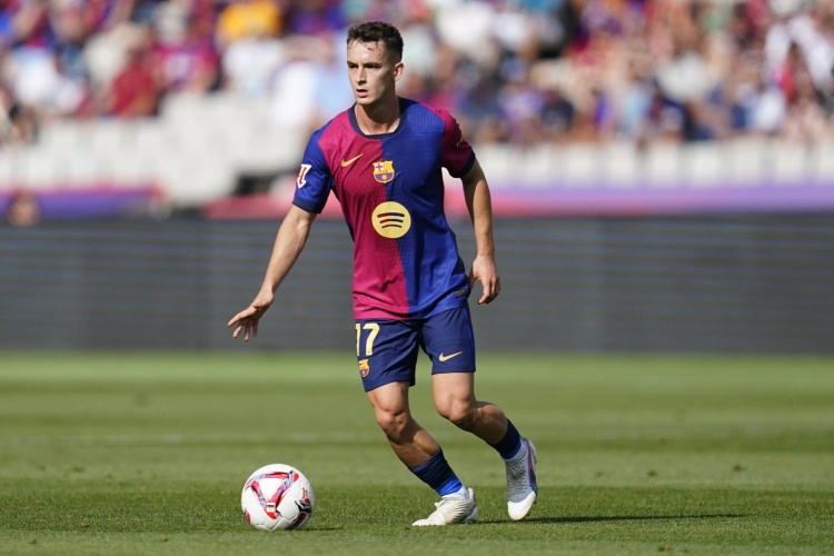  世體：卡薩多無需進行手術，巴薩不排除他在賽季結束前復出的可能