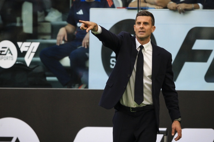  米體：莫塔正在葡萄牙休假，除非接到解雇電話否則周一會帶隊訓練