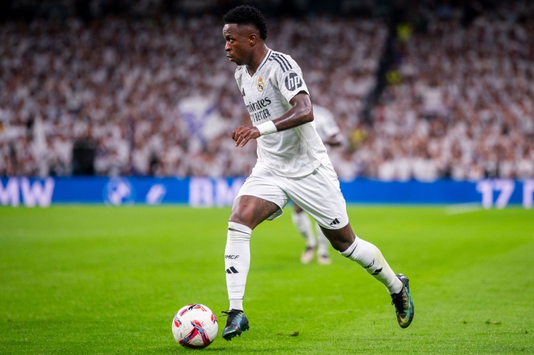  Relevo：維尼修斯還在和皇馬談判尚未做出決定，優(yōu)先考慮留隊(duì)