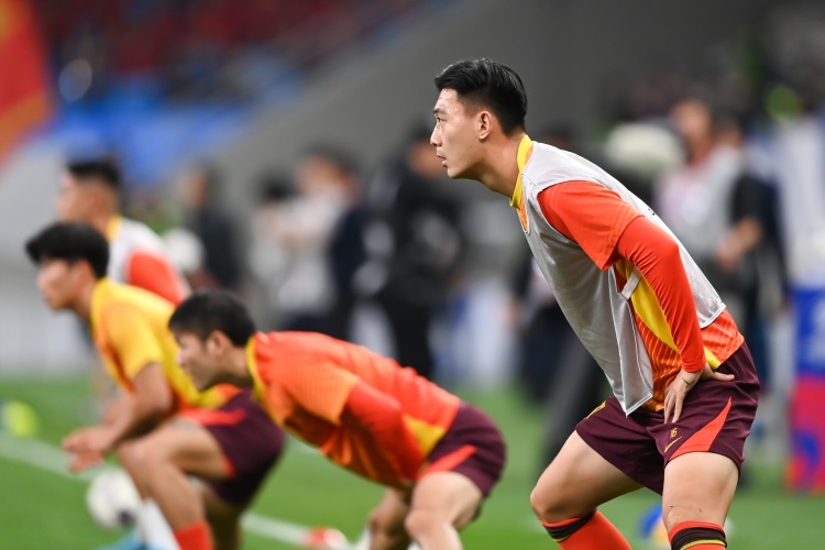  足球報：張玉寧、蔣圣龍均有不同程度傷病，伊萬未讓在熱身賽出場