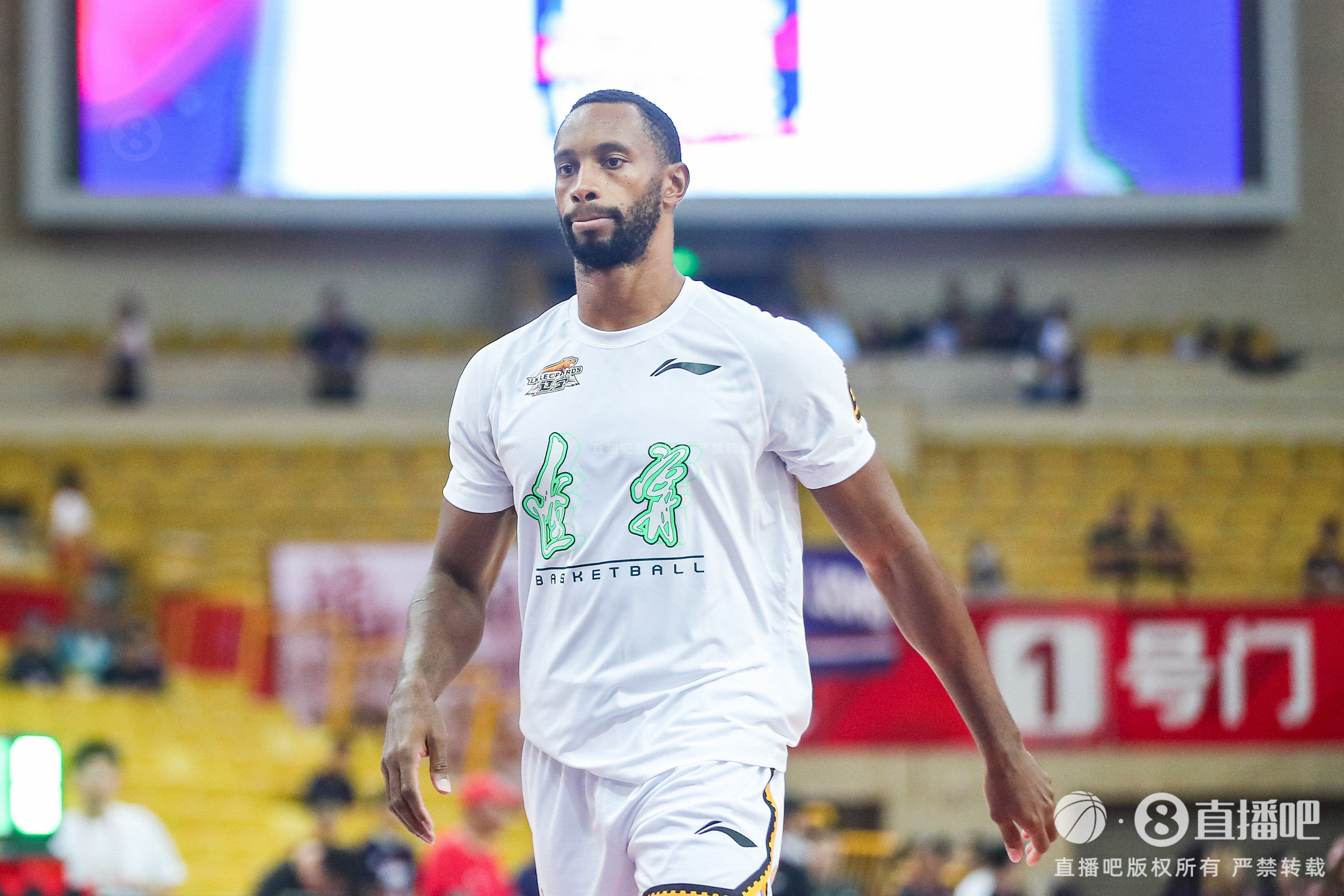  媒體人：之前遭遇膝蓋傷勢的弗格將在今晚復(fù)出