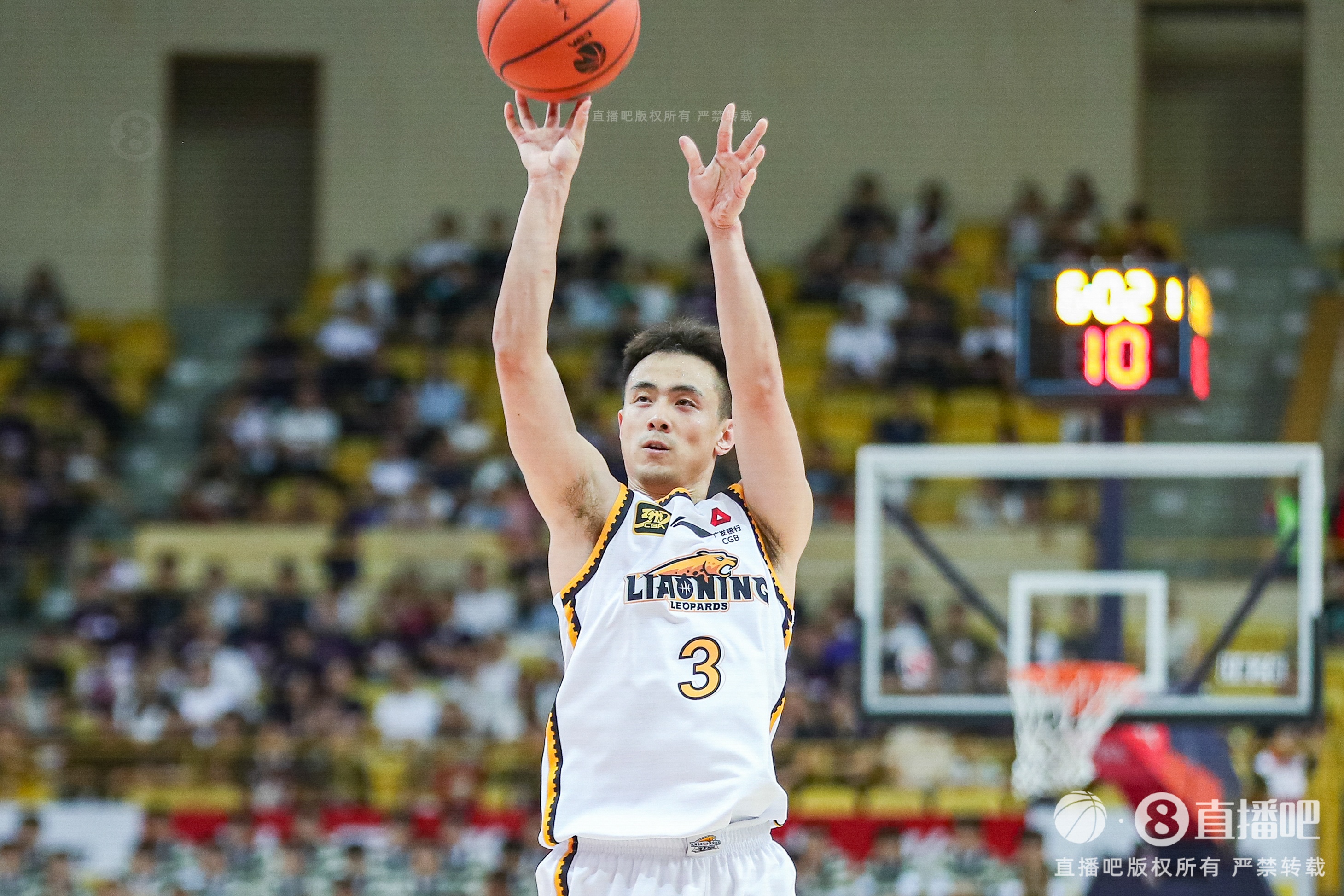  核心控衛(wèi)！趙繼偉12中6得15分6板 送出13助串聯(lián)全隊(duì)