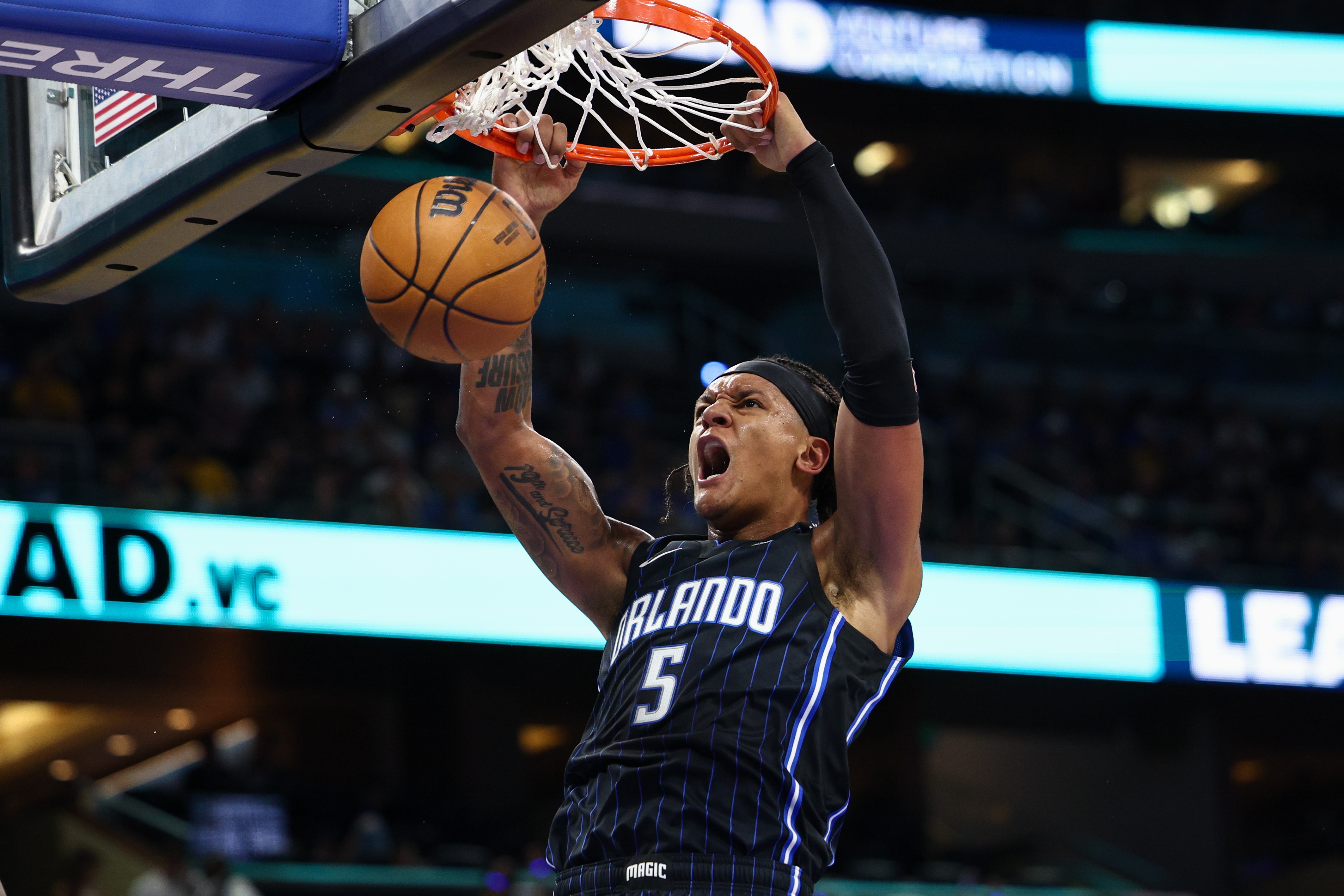  就打你內(nèi)線！班凱羅17投9中&12罰10中 砍下30分7板