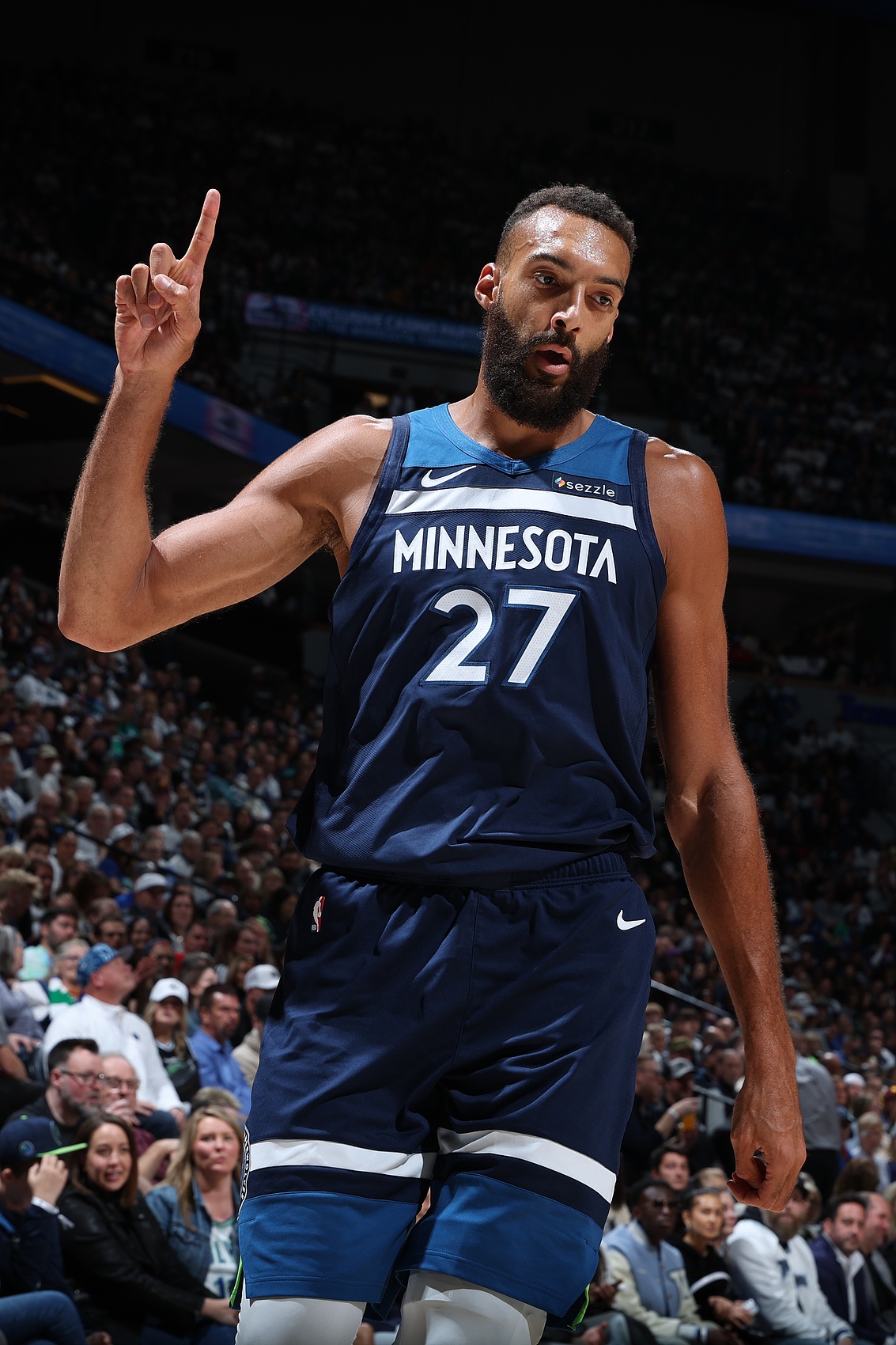  戈貝爾：隊友們激勵我去做世界上最好的防守球員 我也認(rèn)為我就是