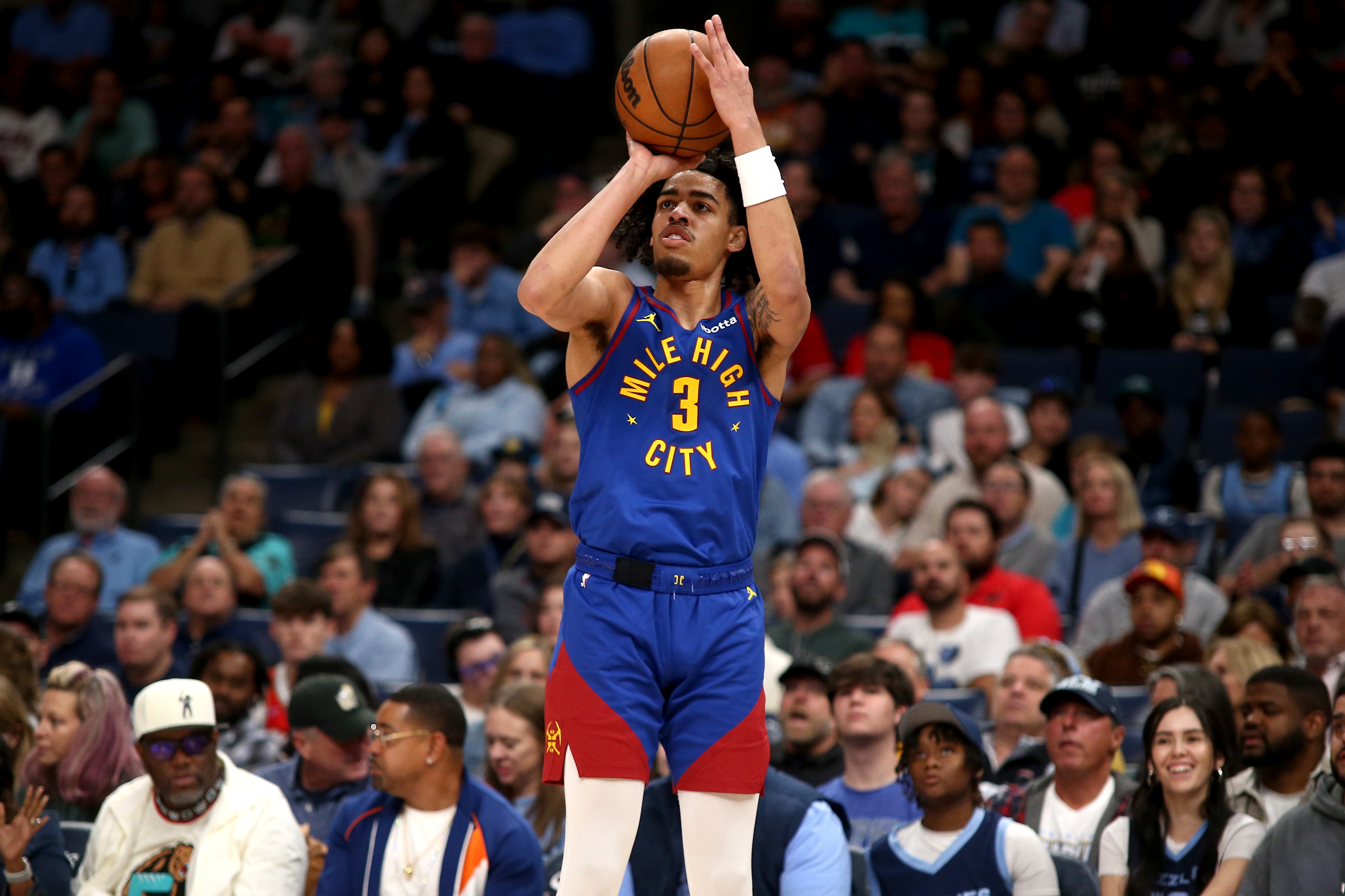  替補火力點！斯特勞瑟10中5&4記三分拿下16分4板2助 正負(fù)值+15