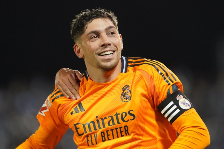  西媒：皇馬擔(dān)心巴爾韋德傷勢，但球員決定馬德里德比復(fù)出幫助球隊