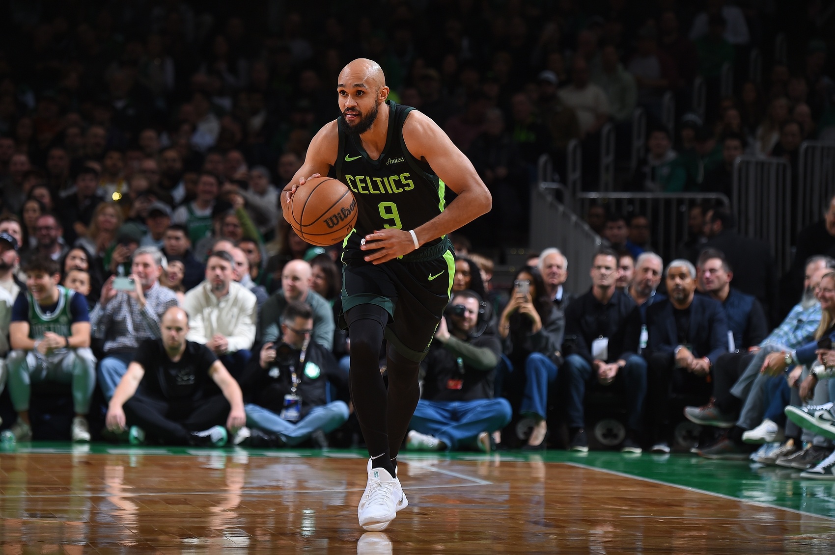  手刃舊主！德里克-懷特16中7貢獻(xiàn)19分7板9助 也有6失誤