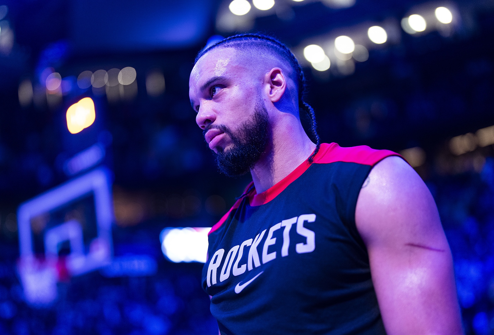  拼盡全力！狄龍末節(jié)9分 全場(chǎng)12中8拿到21分3板&三分8中5