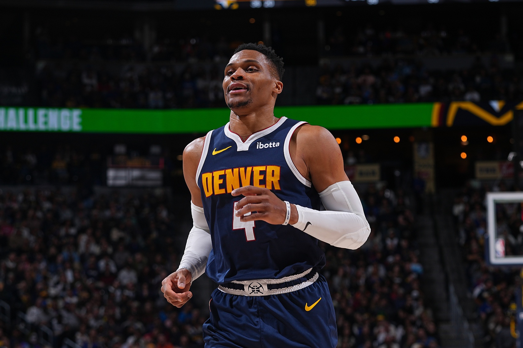  控制失誤！威少全場(chǎng)11中5&三分4中2 得到14分2蓋帽5失誤6犯規(guī)