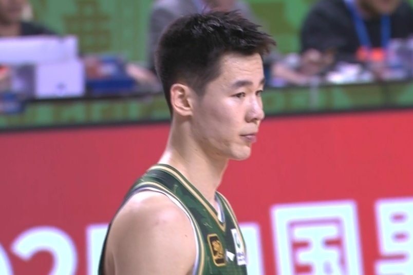  上來就很兇！郭昊文打滿首節(jié) 4中2&罰球6中6獨(dú)得10分2籃板