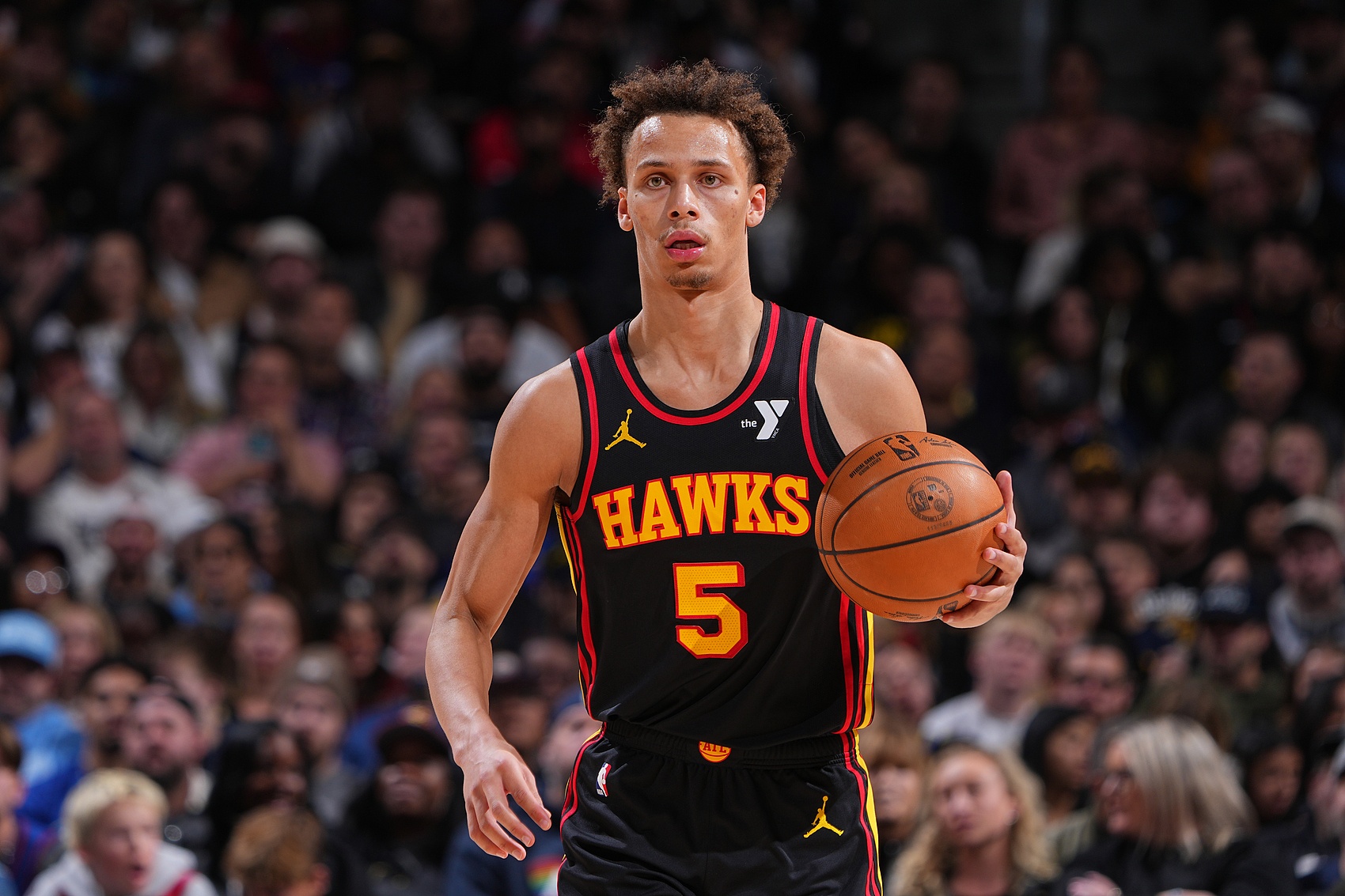  你成球隊(duì)頭號(hào)得分手了？丹尼爾斯半場(chǎng)11中8轟下18分3板2助2斷