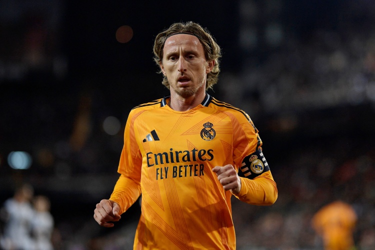  莫德里奇第40次出戰(zhàn)馬德里德比，超越本澤馬成為外籍球員最多