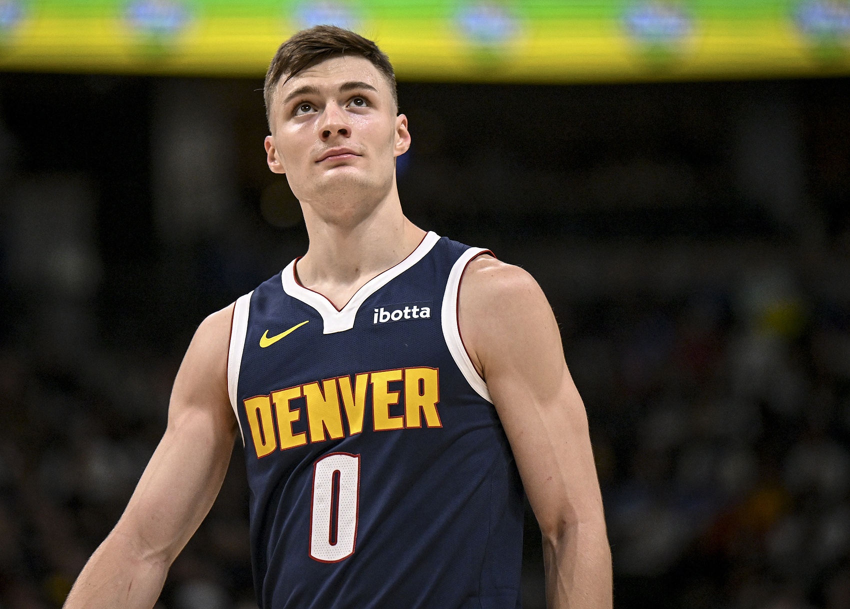  越打越好！布勞恩12中8砍下16分8板4助3斷&正負值+30全場最高！