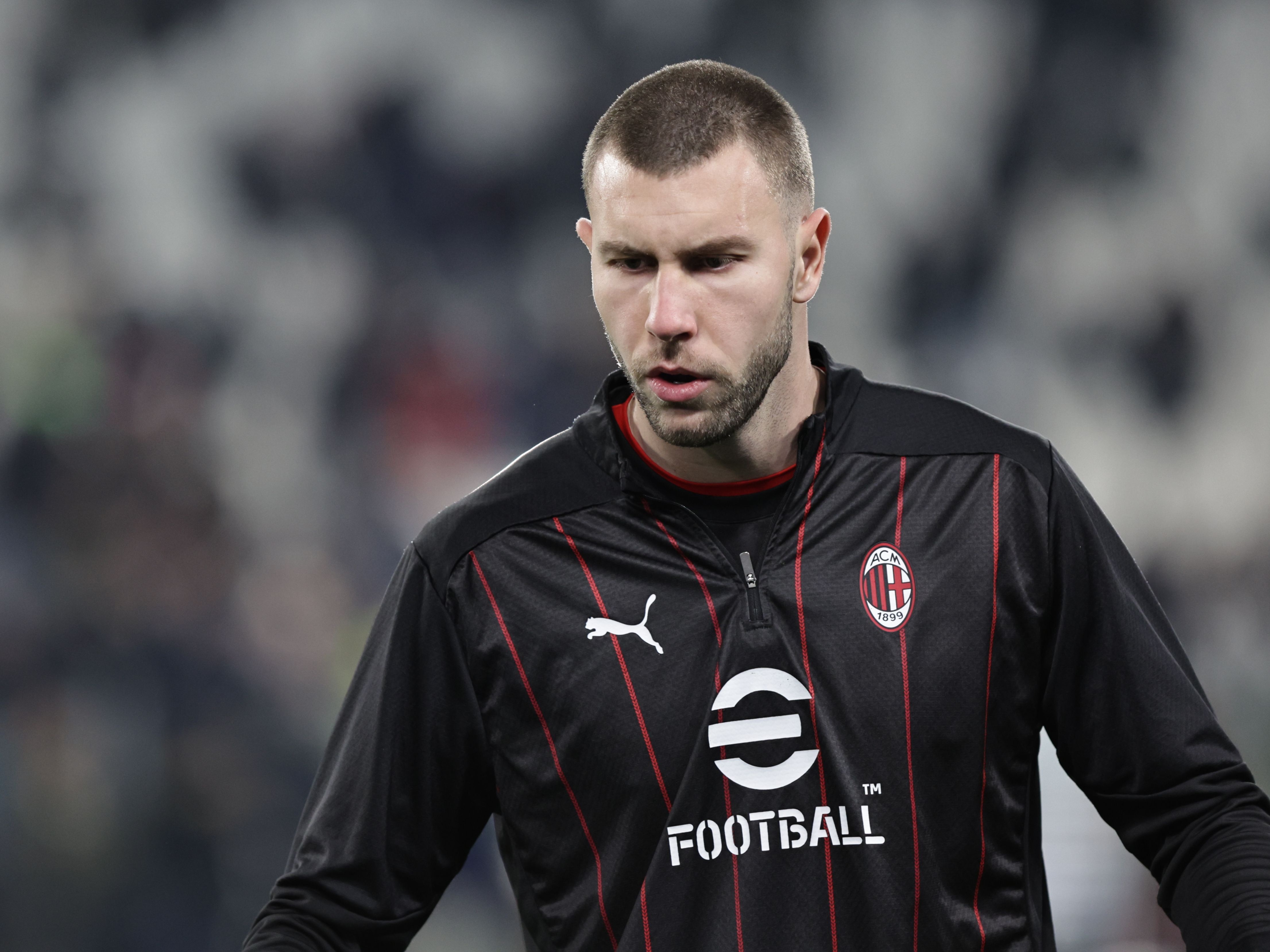  冬窗差點被賣！帕夫洛維奇2攔2搶1解圍戰(zhàn)神發(fā)揮，補時還造任意球