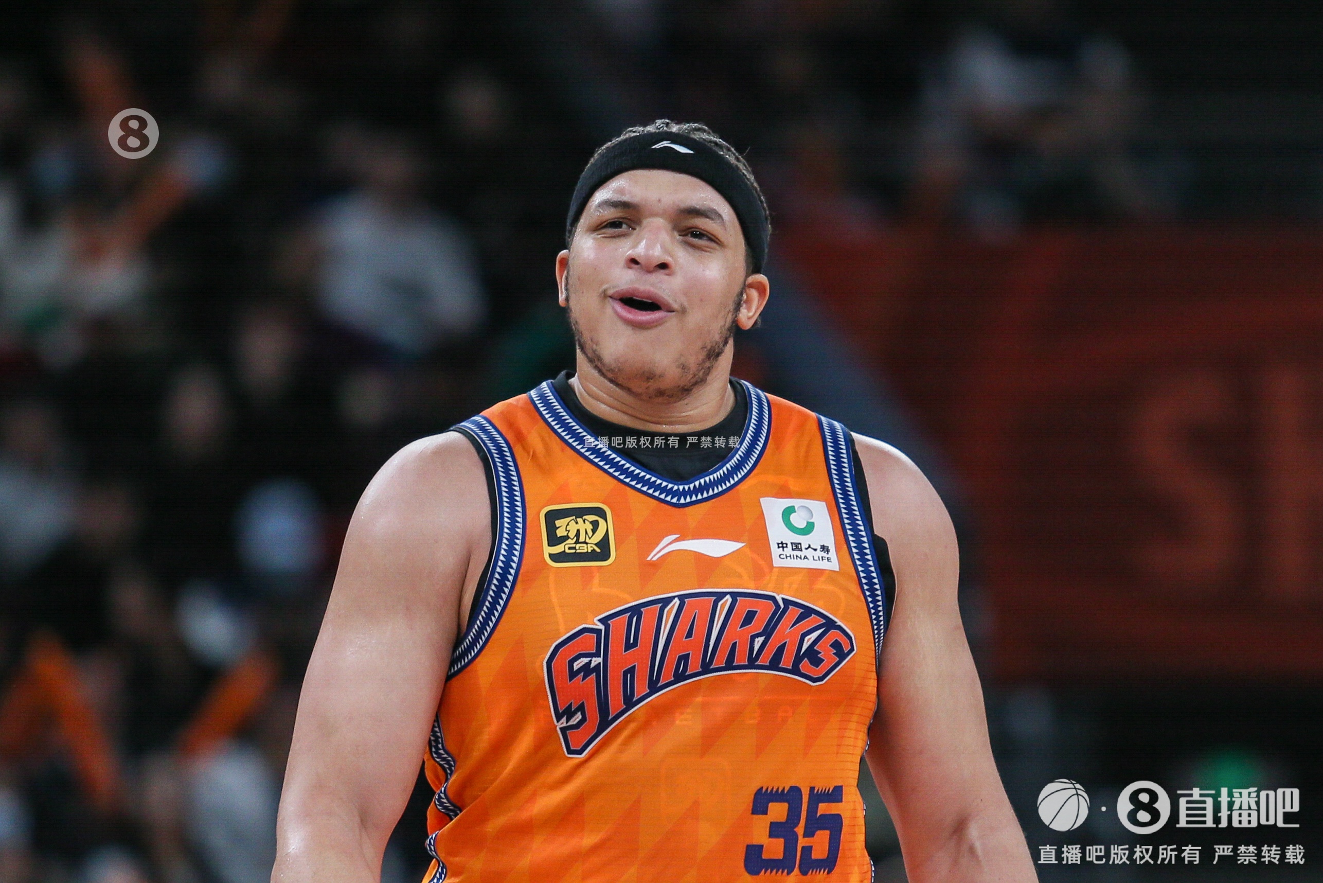  外援對(duì)飆！洛夫頓首節(jié)9中4&7罰6中砍14+6+3 約克三分2中2拿8+3+2