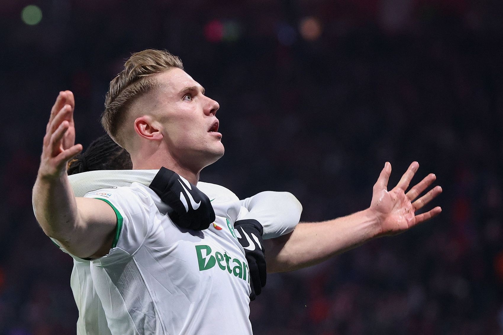  恐怖如斯！26歲約克雷斯點射雙響，本賽季42場42球11助