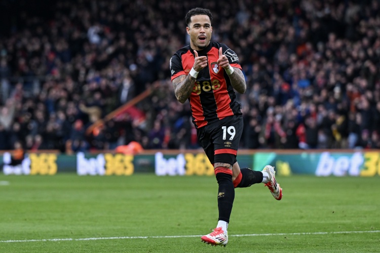  小克魯伊維特：當(dāng)初加盟羅馬是想盡快為巴薩踢球，事情沒(méi)那么簡(jiǎn)單