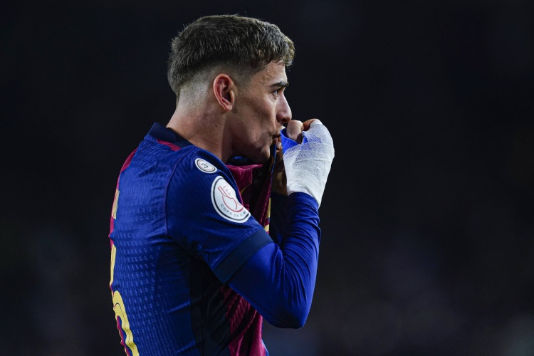  加維：今晚有幸戴上袖標(biāo)，佩戴隊(duì)長(zhǎng)袖標(biāo)對(duì)我而言是榮耀更是夢(mèng)想