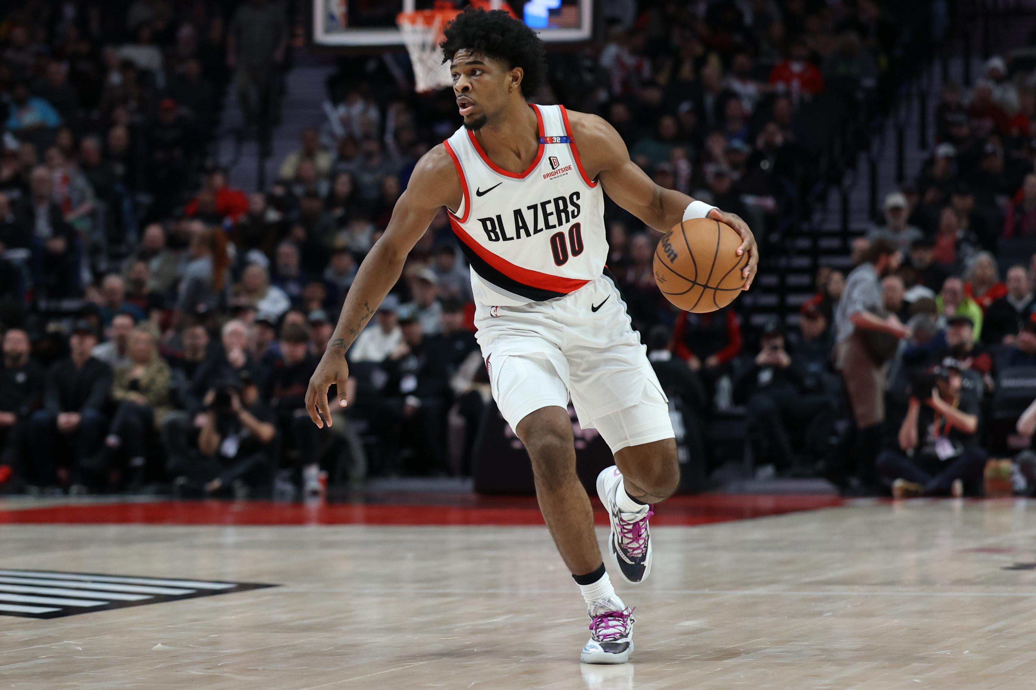  替補(bǔ)表現(xiàn)不錯！亨德森9中5拿到12分1助攻1搶斷