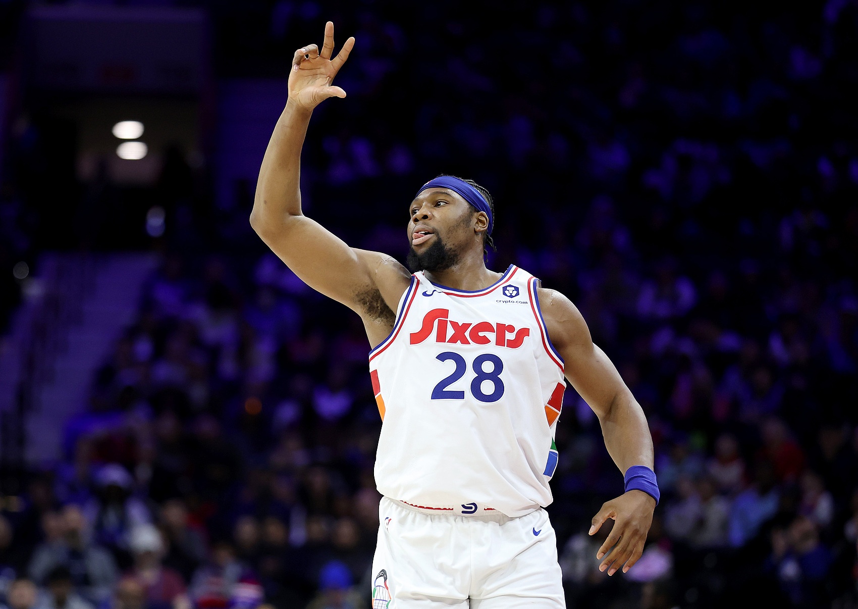  兩記關(guān)鍵三分穩(wěn)局面！亞布塞萊三分神準(zhǔn)7投5中射落18分