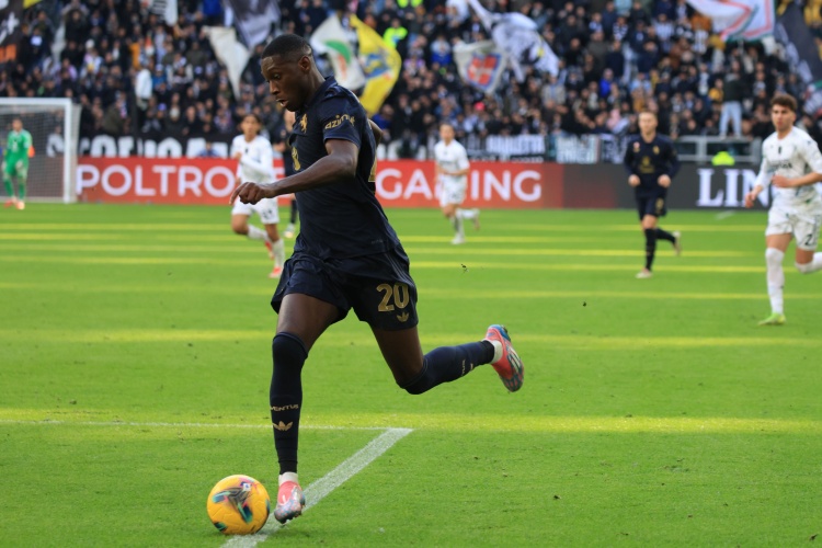  人挪活！穆阿尼是意甲三分制以來(lái)首位前3場(chǎng)5球的球員