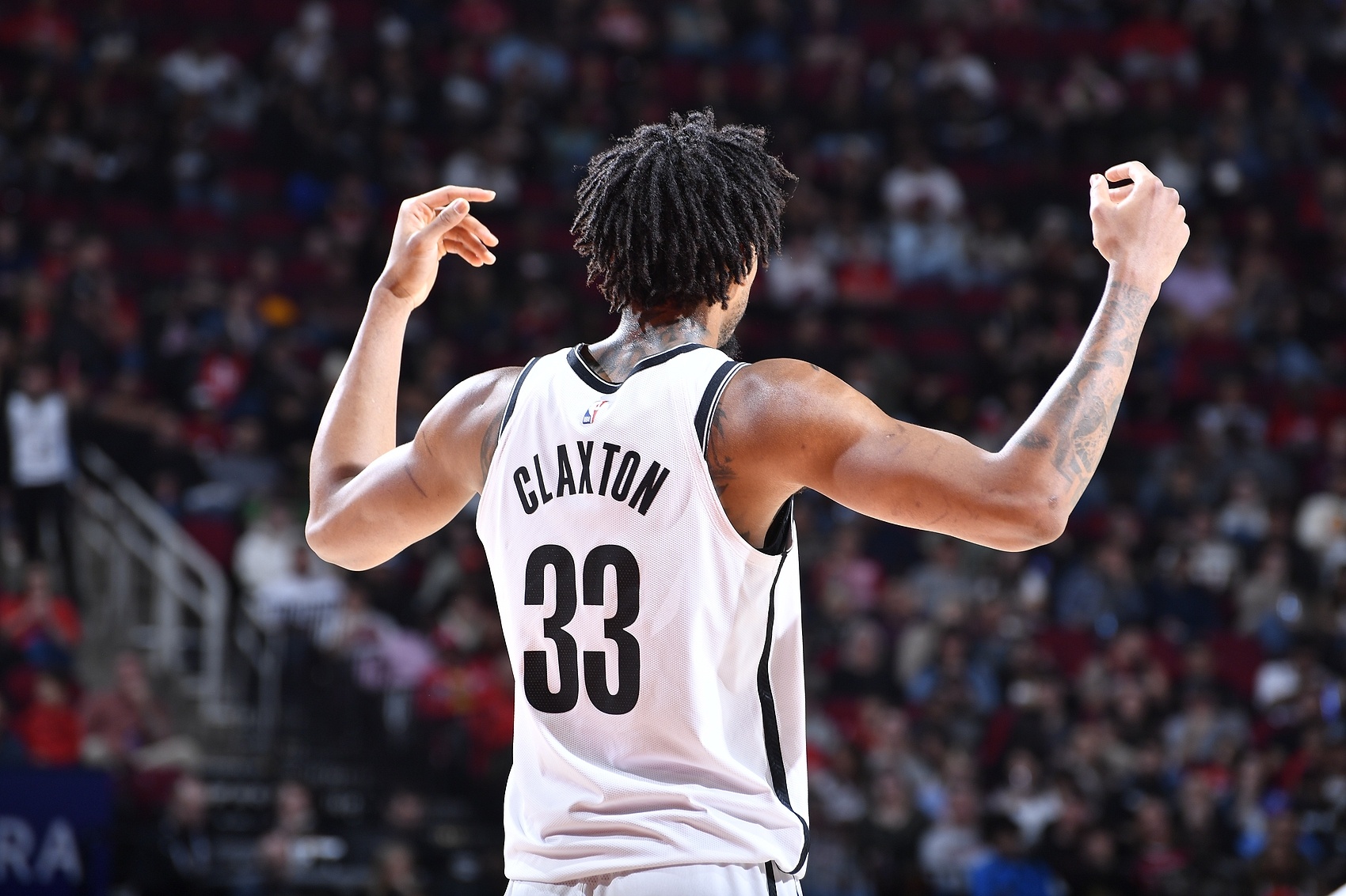  模仿誰呢？克拉克斯頓7中4拿8分9籃板 送出生涯新高10助攻