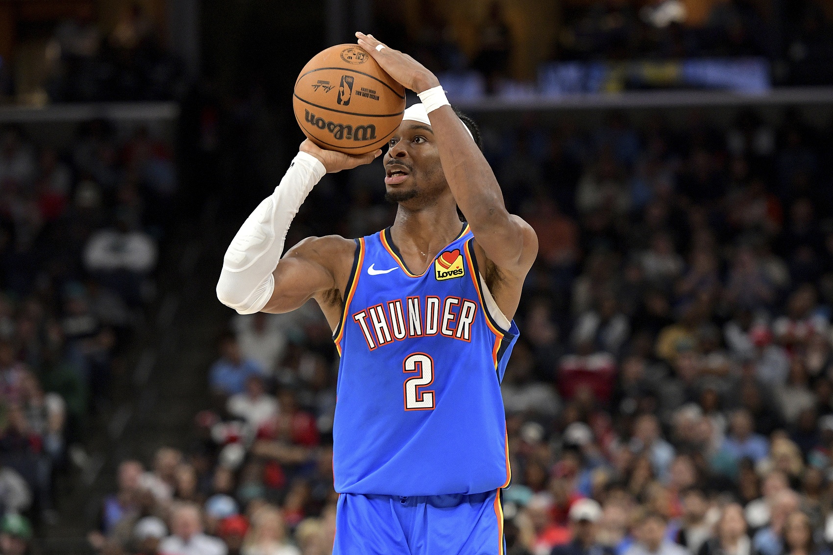  一直被包夾有點難受！亞歷山大上半場7中6得到14分2助 正負(fù)值-22