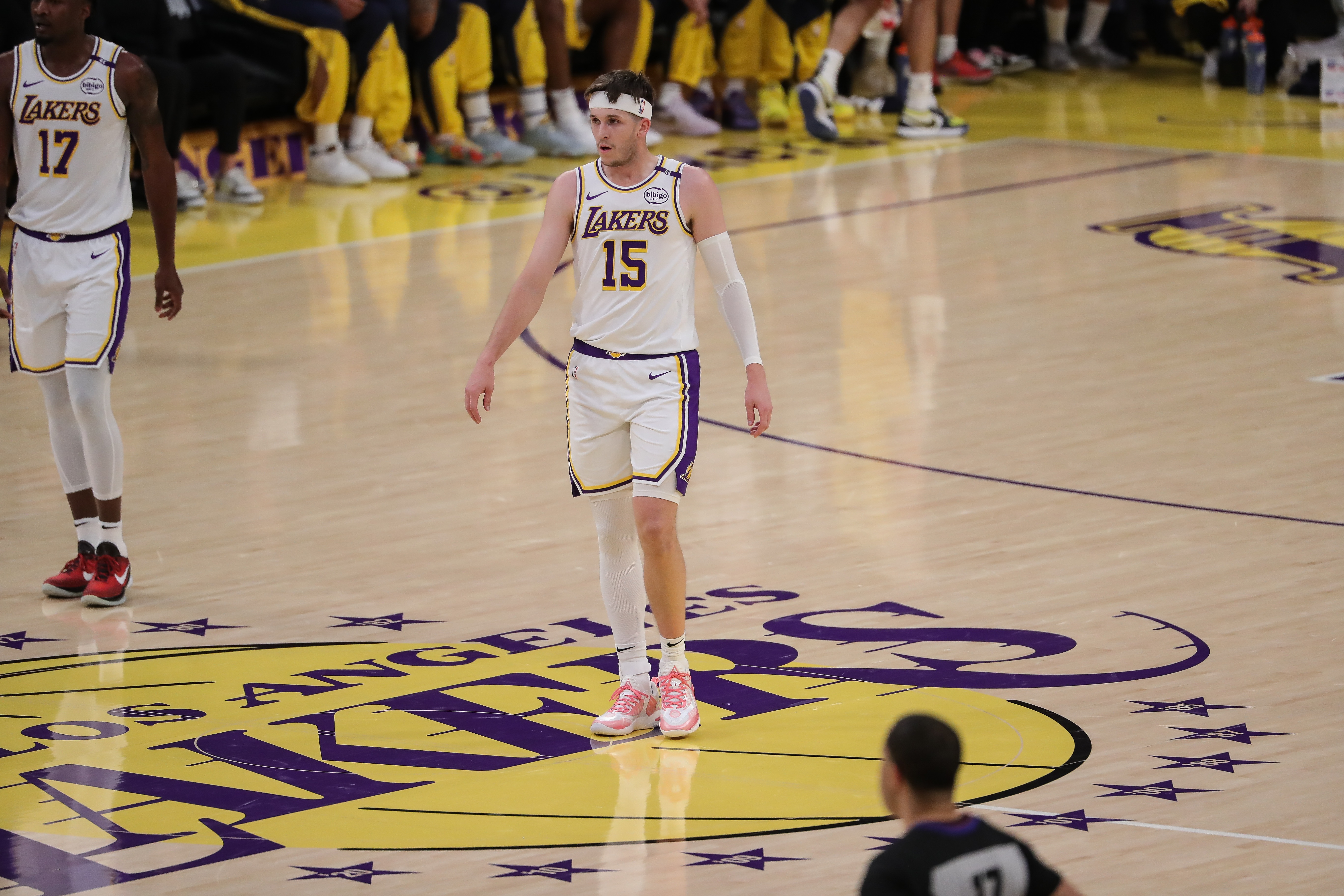  昨天驅(qū)逐憋著火呢！里夫斯21中9砍下32分7助 罰球13中12