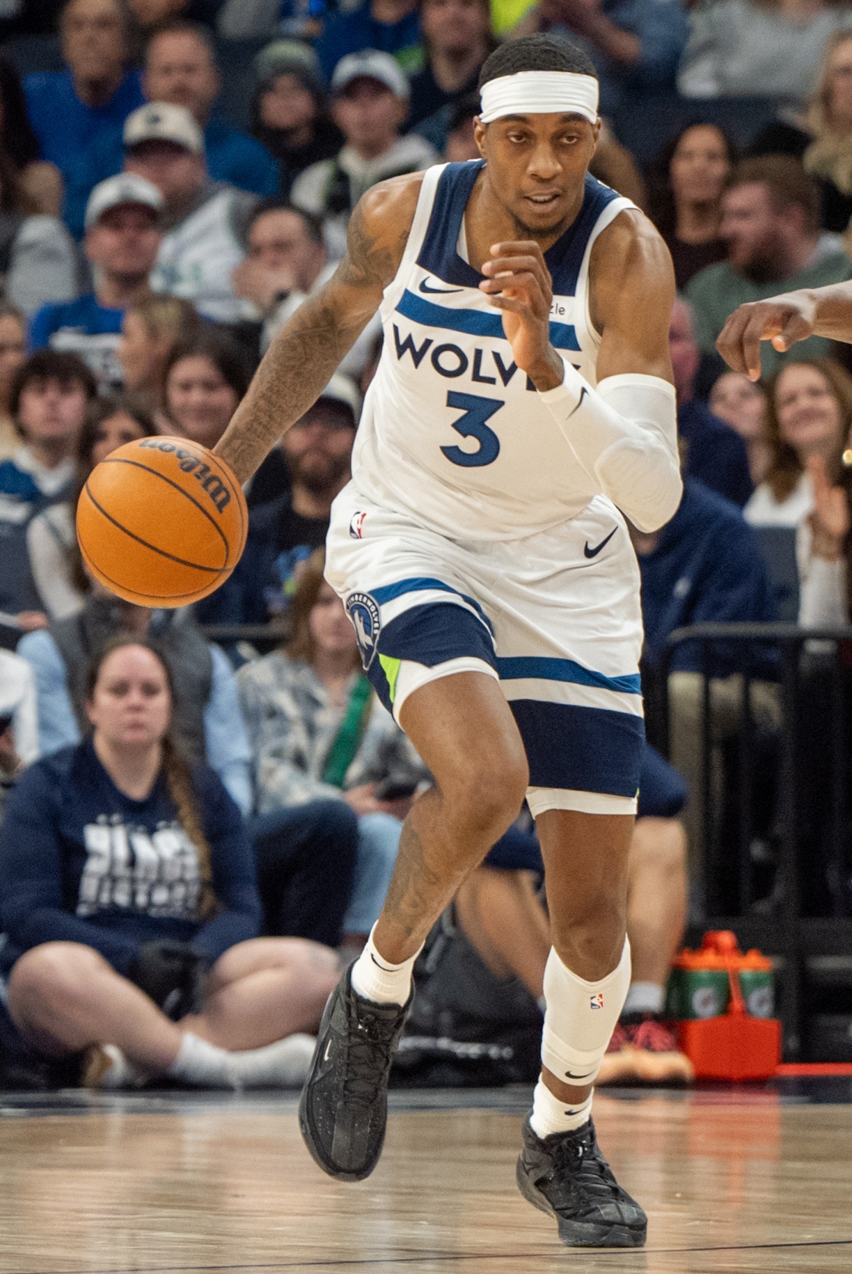  越來越好！麥克丹尼爾斯全場12投7中得到16分4板7助2斷