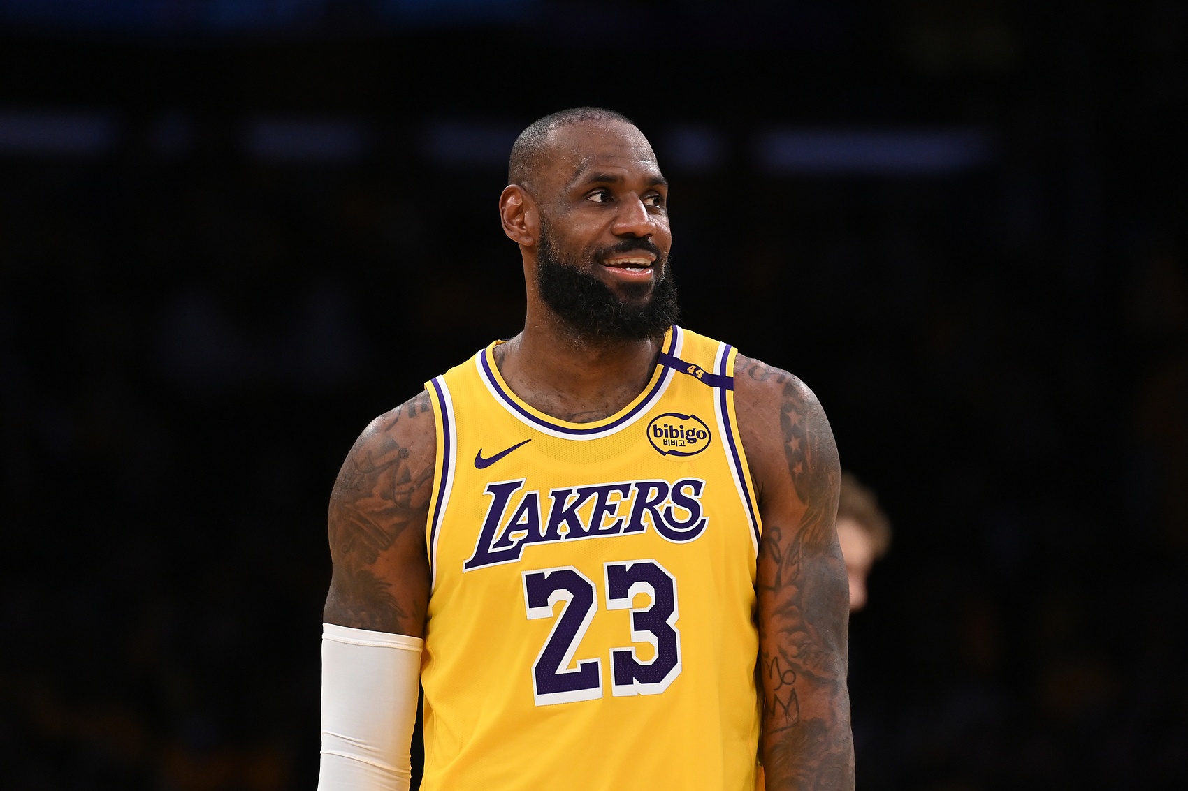  Skip再發(fā)推恭喜詹姆斯50000分：你是長青之王 但不是GOAT！