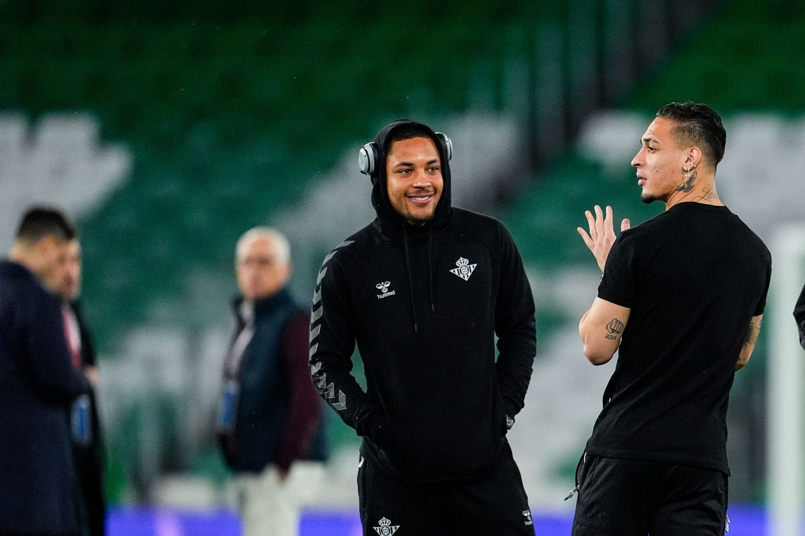  羅梅羅：貝蒂斯、巴薩和帕爾梅拉斯簽署了羅克轉(zhuǎn)會文件